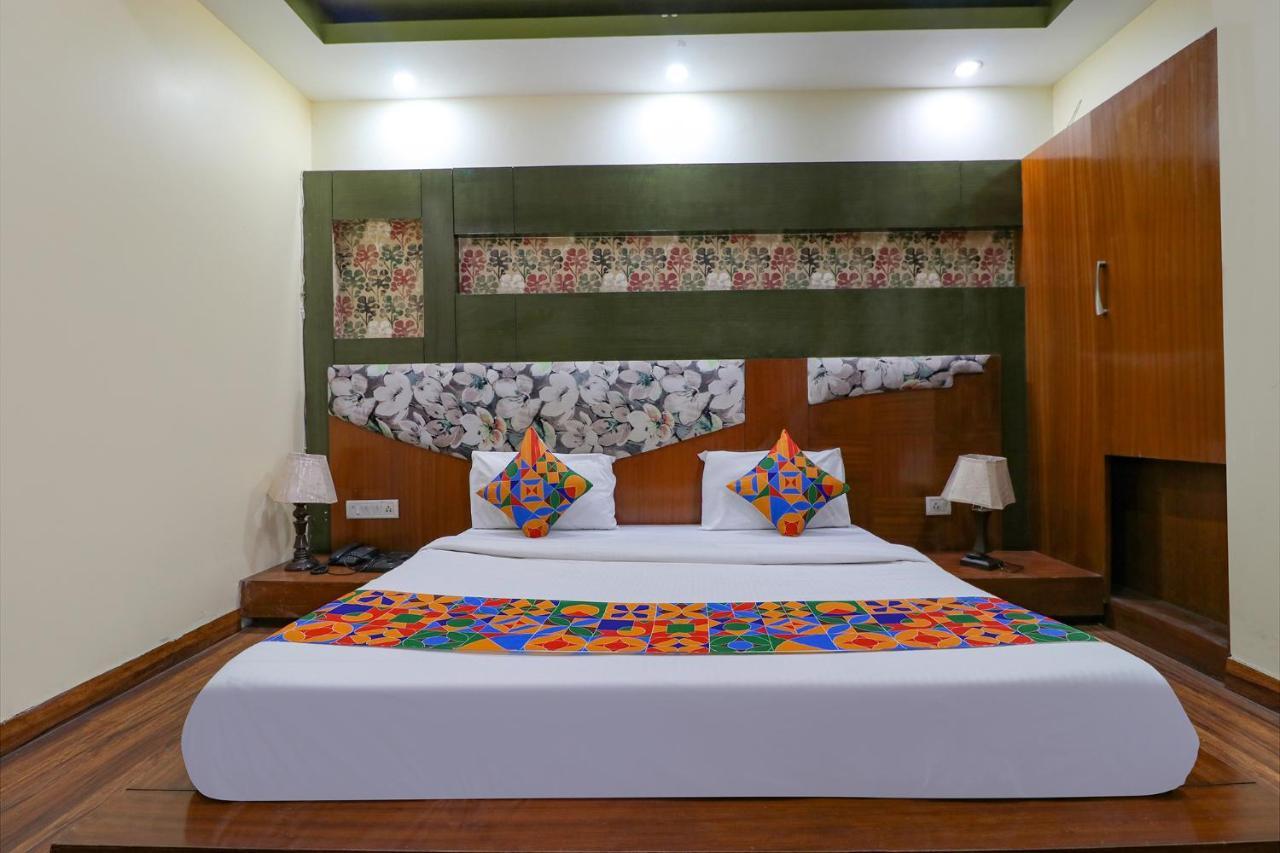 Staybook Hotel Aira New Delhi Railway Station Paharganj Buitenkant foto