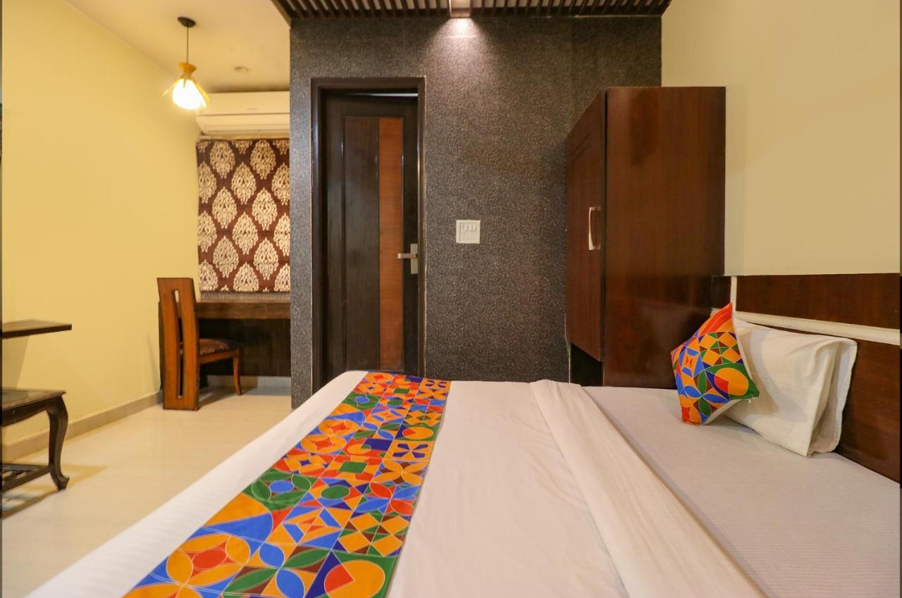Staybook Hotel Aira New Delhi Railway Station Paharganj Buitenkant foto